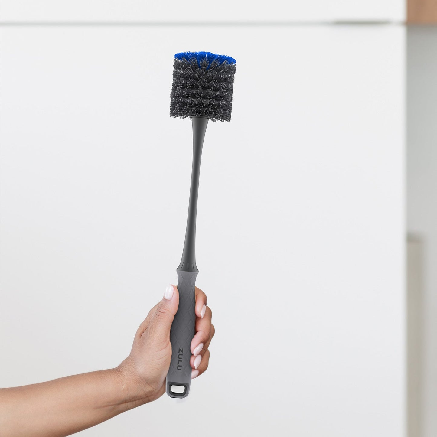 bottle-and-straw-cleaning-brush-set-e6 Zulu_Bottle_Brush_Holding.jpg